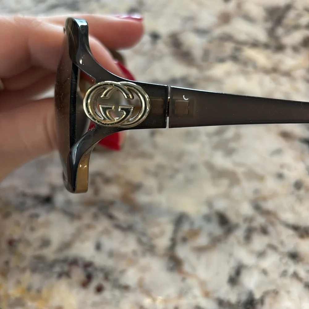 Gucci sunglasses gold/green purchased in Rome, Italy Gucci store! - Picture 3 of 5